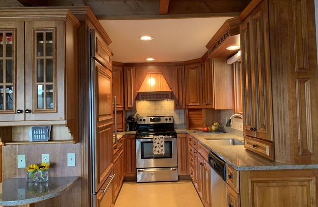 Waterfront Home on Lake Winnipesaukee's Quiet 20 Mile Bay, sleeps 8