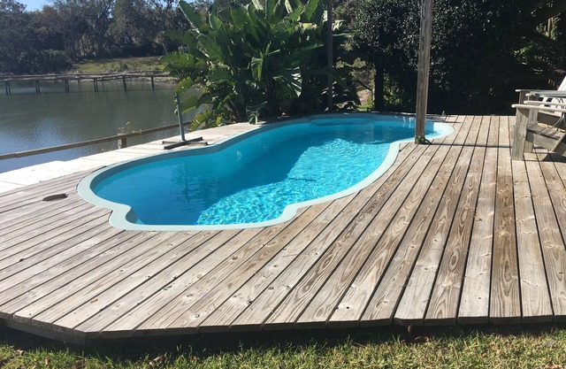 Waterfront Home - With Secluded Private Pool On Beautiful Half Moon River