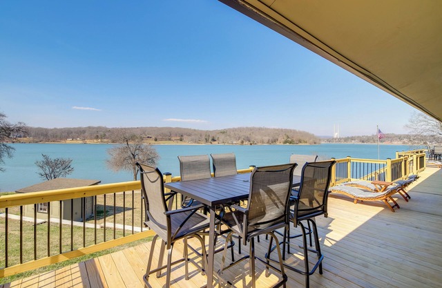 Waterfront Kingston Apartment w/River Access!