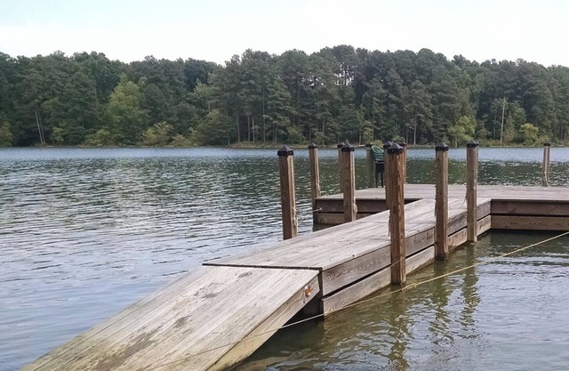 Waterfront Lake Home - Private Dock & 1/4 Mile Beach - High Speed Wifi