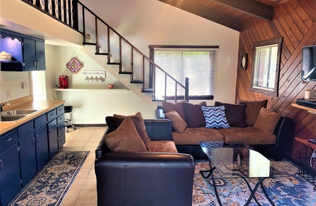 Waterfront Loft with Free Water Access to Three Sisters Springs