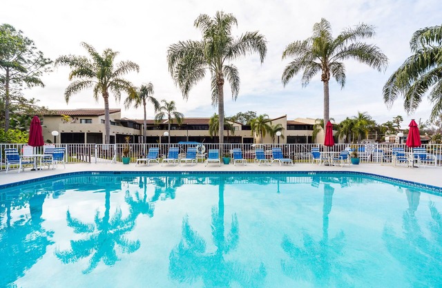 Waterfront on Lake Tarpon