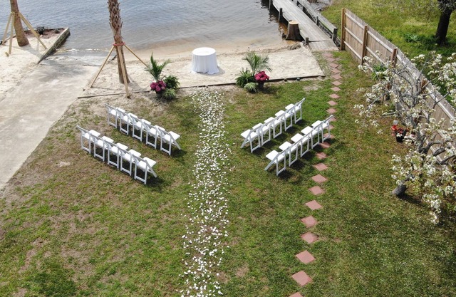 Waterfront Two Houses, Sandy Beach, 11 bedrooms, 6 bath, Sleep 31