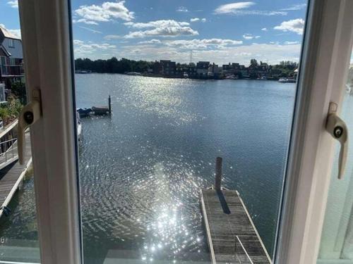 Waterside 4BR on Abingdon Marina Access Oxford