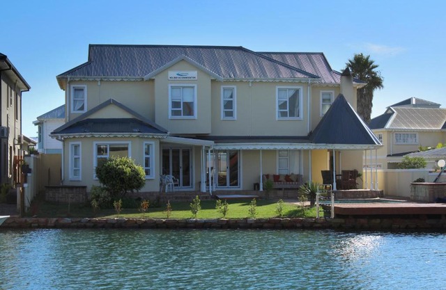 Waterside Living MM1304