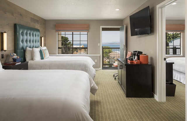 Wave Street Inn