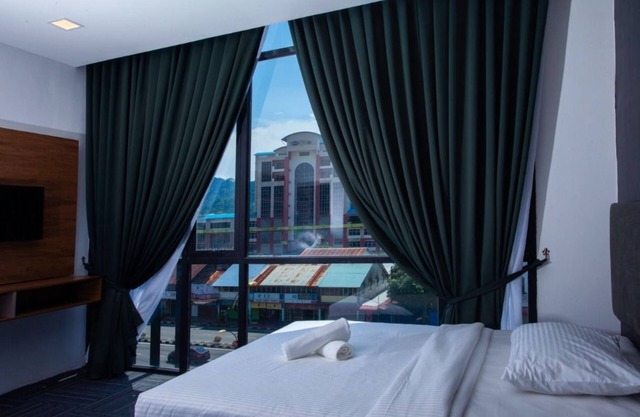 WE Hotel