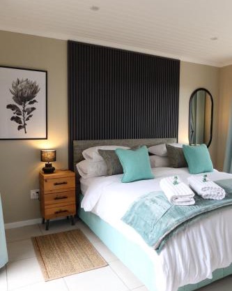 Weaver Lane Country Escape - The Rustic Mongoose