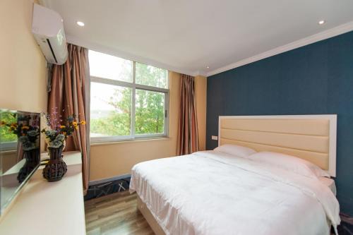 Weiyi Hotel