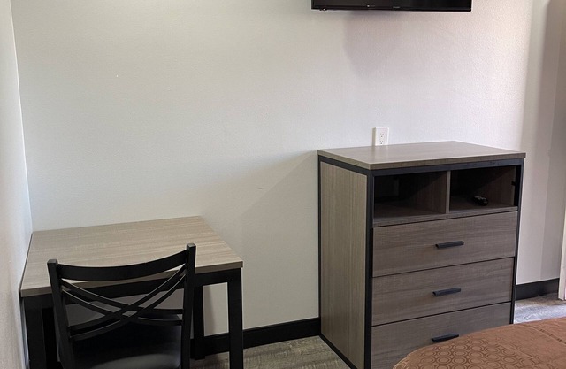 Welcome Inn & Suites