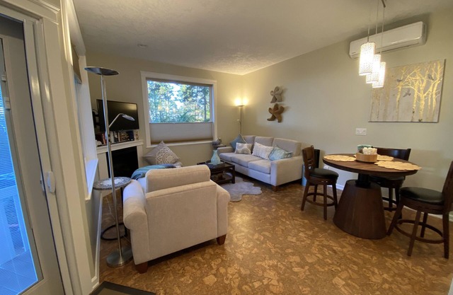 Welcome Kye Bay Nest at the beach - relax, restore, and explore. H820823952