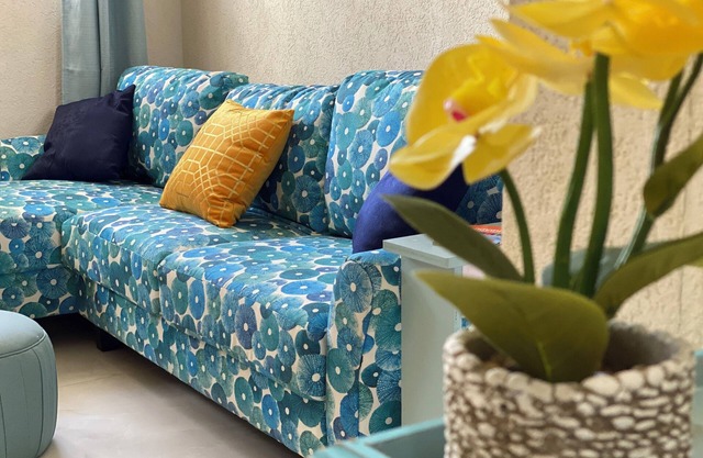 Welcome to Ardene Retreat our chic 1-bedroom apartment near beach, Christ Church
