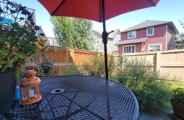 Welcome to our pet friendly suite close to the mountains and nature