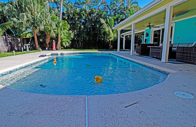 Welcome to your tropical paradise! Private pool and 5 min to beach.Pet-Friendly!