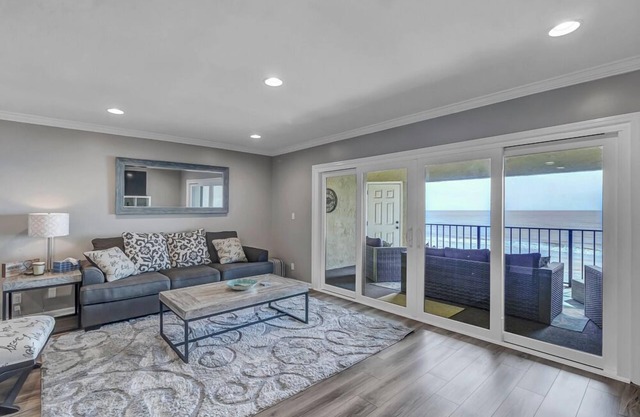 Wellness Retreat - Oceanfront condo w beach access
