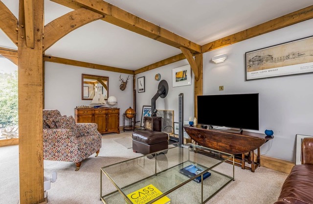 West Ashling Barn, near Goodwood | Pass The Keys