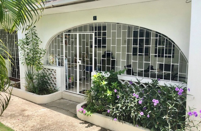 West Coast 1 Bedroom Apartment- Close to beach (5)