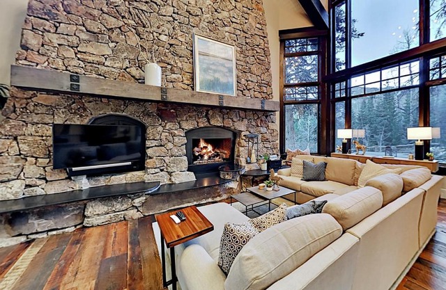West Red Pine Oasis