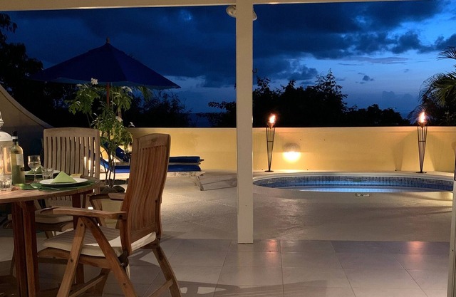 Westlook villa with Plunge Pool and Sea Views. No extra costs for room tax.