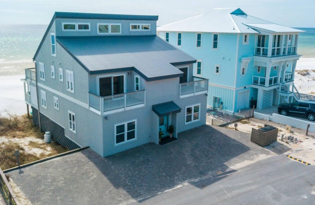 Whatcha Dune: Beautiful Beach Front Home! 8 BR / 5.5 BA!