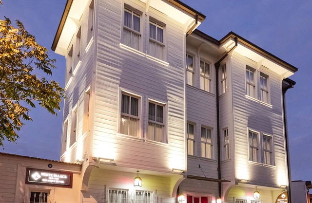 White Palace Old City Boutique Hotel
