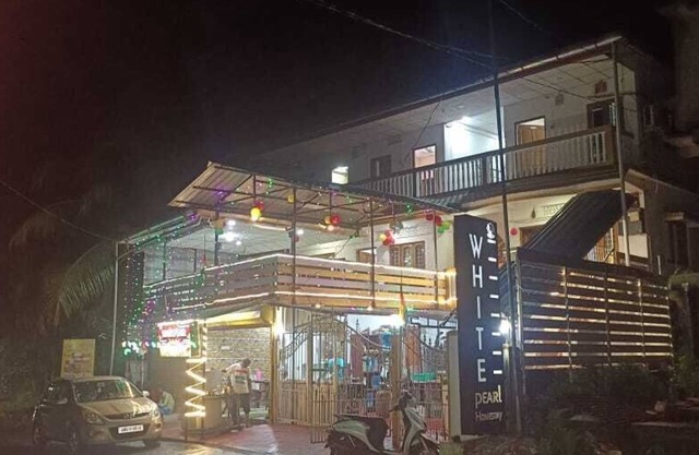 White Pearl Home Stay