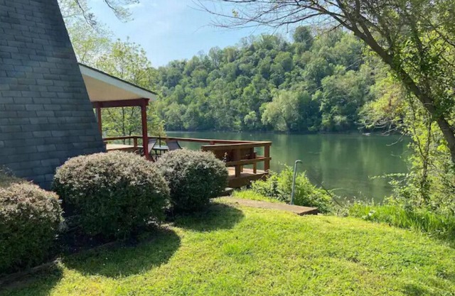 White River Retreat at Redbud