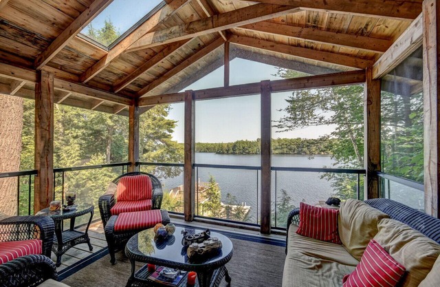 Whiteside Escape, Lake Muskoka
