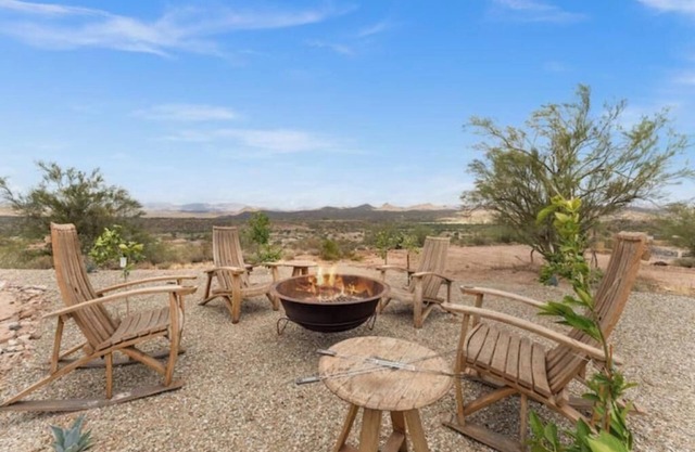 Wickenburg Views Casita with horse facilities!