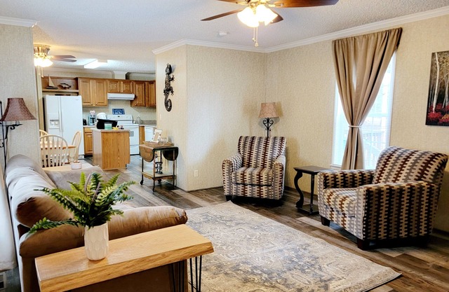 WiFi, Dog Friendly & Linens Provided ~ Lake Gaston