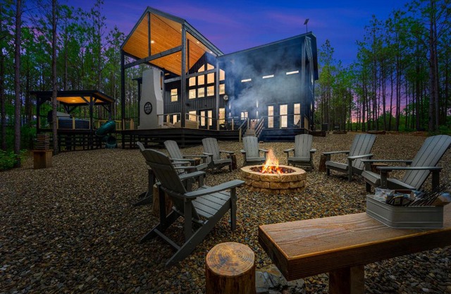 Wild Mountain Honey 4BR 4BA 1k Deck Oasis