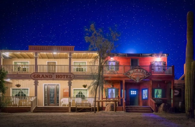 Wild West Gunsight Pass Sleeps 4