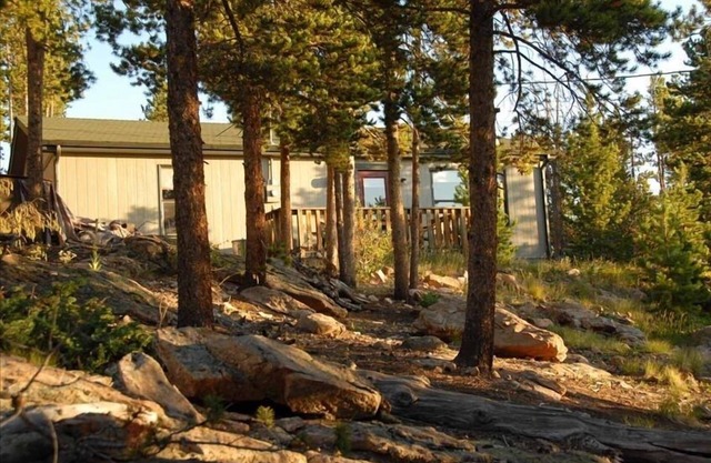 "Wilderness Cabin on the Canyon" - BEAT the HEAT at 9000 Feet elevation
