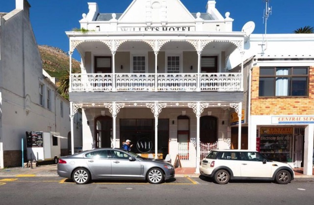 Willets Hotel