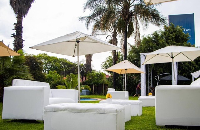 William Nicol Apartments by Monte La Vue