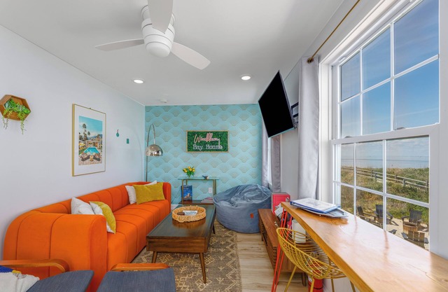 Windblown 2 - Eco Friendly Waterfront Apt