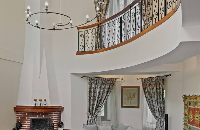 Wine Cellar Villa with Beautiful Garden in Sinaia - Busteni