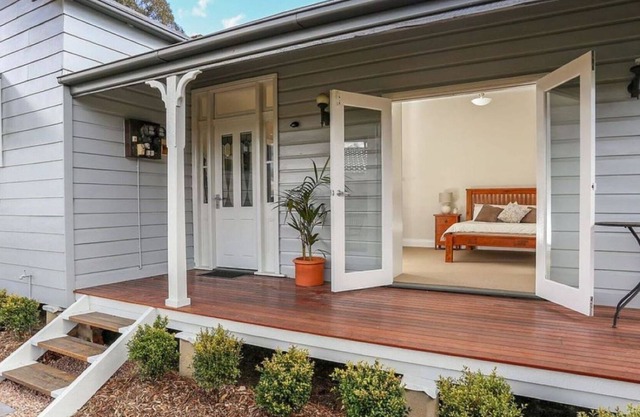 Wine Country Cottage located right at the Hunter Valley gateway, close to everything
