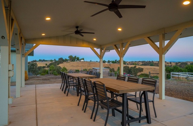 Wine Country Escape 4 BR Sleeps 11