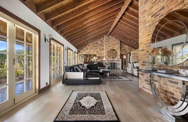 Wine Country Homestead - Spacious Retreat in the Heart of the Hunter Valley