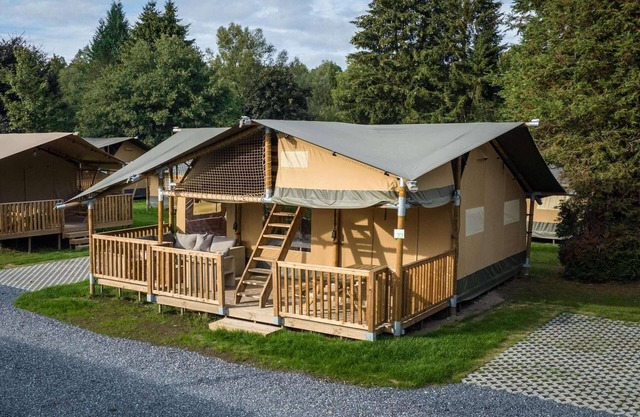 Wodden 8-Person Holiday Tent