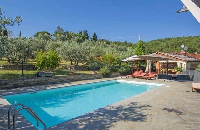 Wonderful private villa with WIFI, private pool, TV, patio, pets allowed and panoramic view