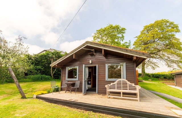 Wonderful private villa with hot tub, WIFI, TV, terrace, pets allowed, panoramic view and parking