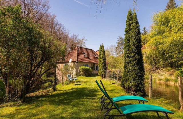 Wonderful private villa for 4 guests with TV, terrace, pets allowed and parking