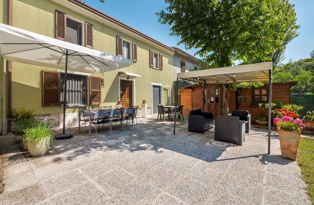 Wonderful private villa with WIFI, hot tub, private pool, TV, pets allowed, panoramic view, parking