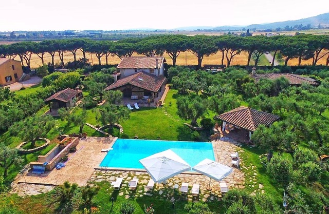 Wonderful private villa with private pool, hot tub, A/C, WIFI, TV, patio, panoramic view and par...