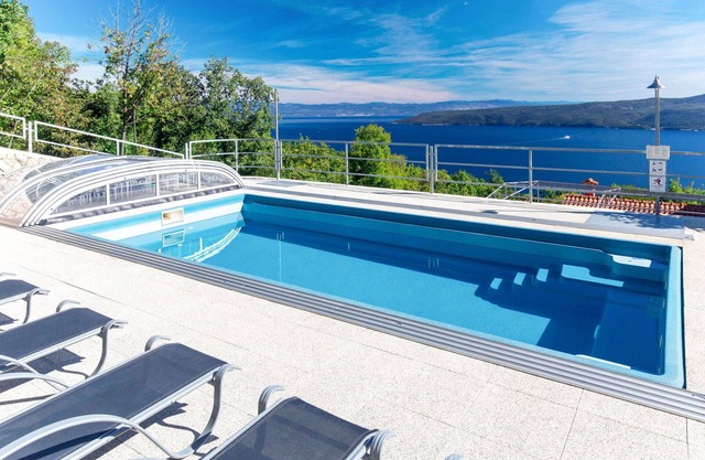 Wonderful private villa for 10 guests with WIFI, private pool, A/C, TV, terrace and parking
