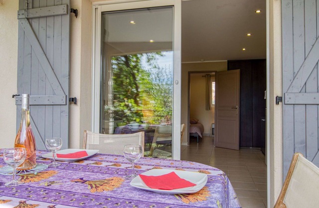 Wonderful villa for 4 guests with WIFI, A/C, TV, terrace, pets allowed and parking
