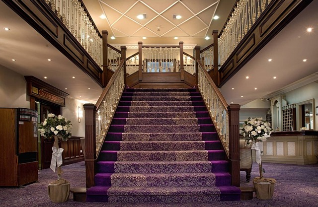 Woodford Dolmen Hotel