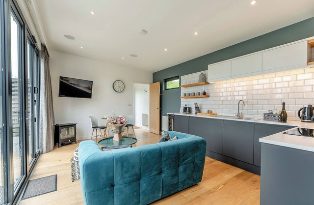 Woodland View Retreat (Pet)